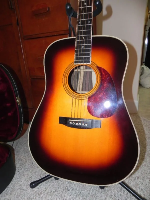 D-3532 — Martin Shenandoah Guitars